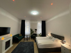 Fullmoon Luxury Apartment